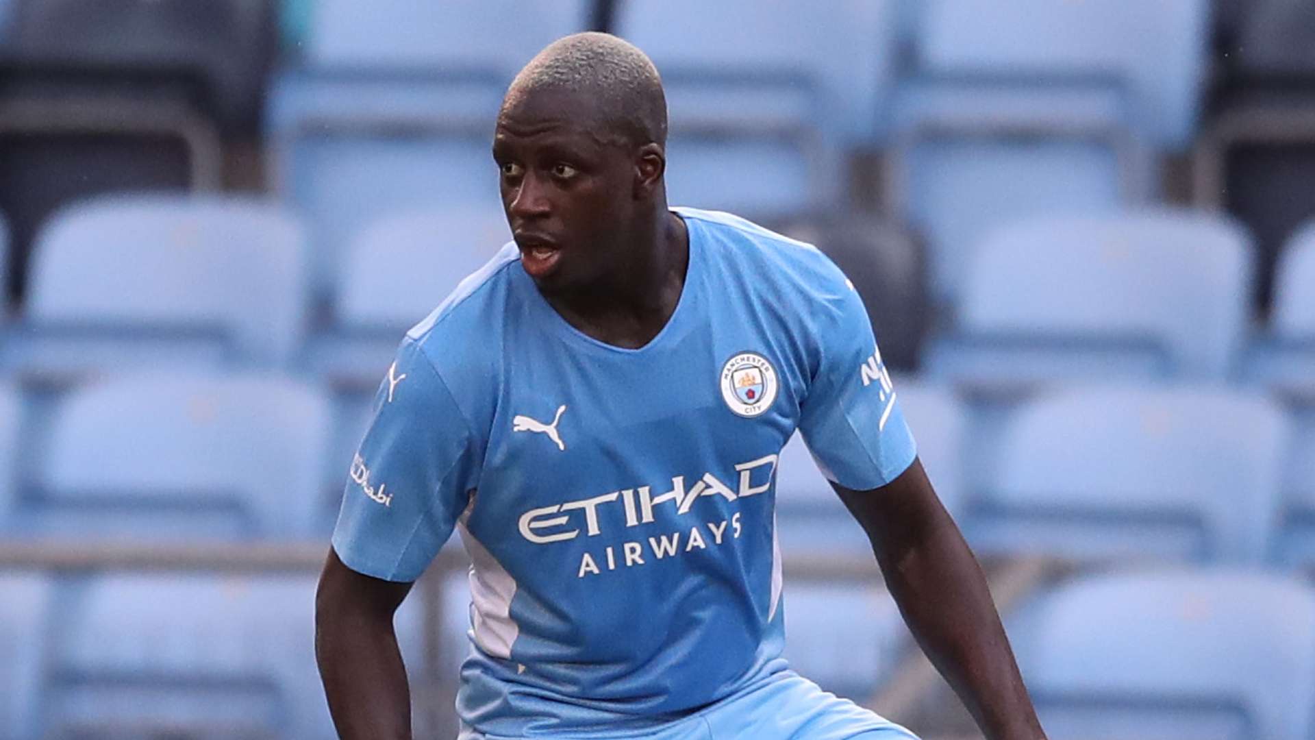 安東尼聯系曼聯負責人:女友遭受暴力 他未提及自己有何行為.